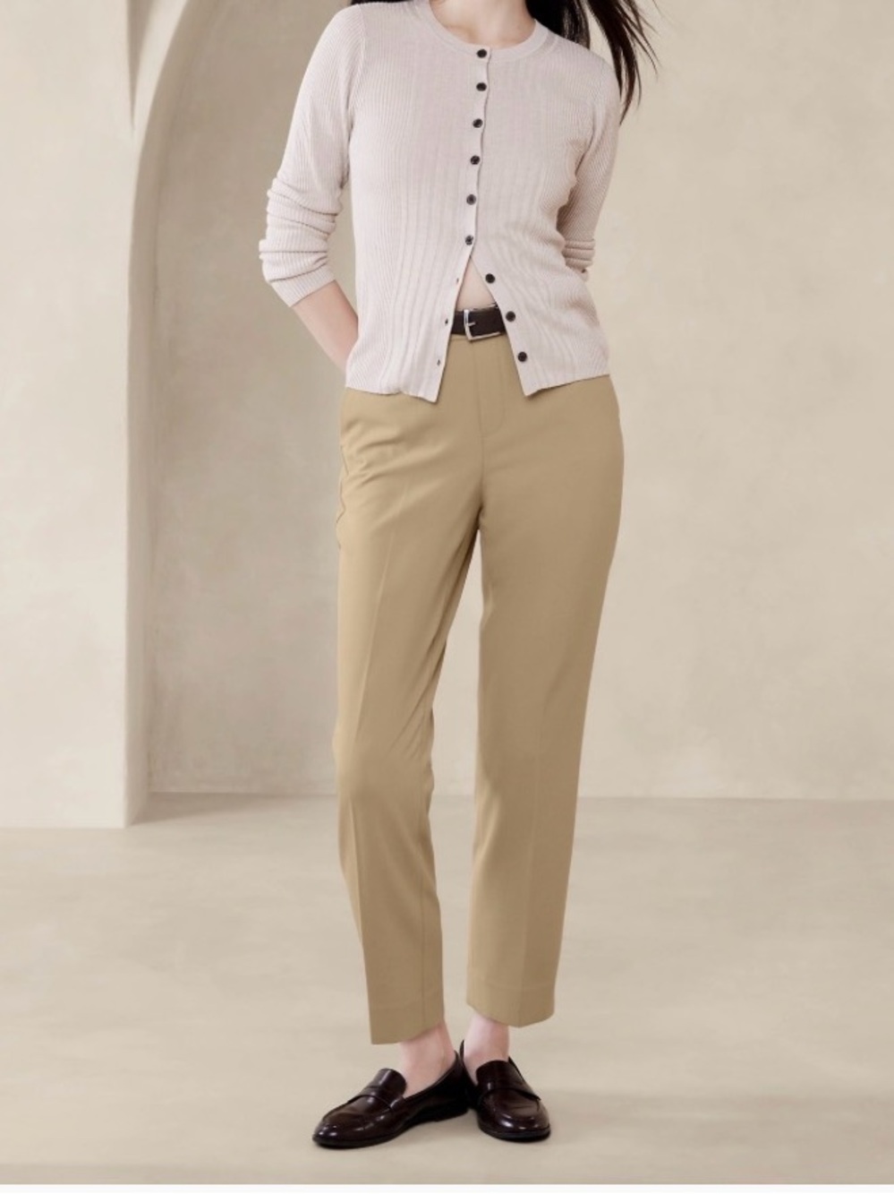 Banana Republic Hayden Pants in Light Khaki - Picture 4 of 5